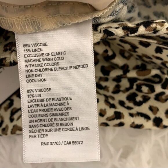 RAFAELLA Animal Print Pants. (Size Small) - Picture 5 of 8